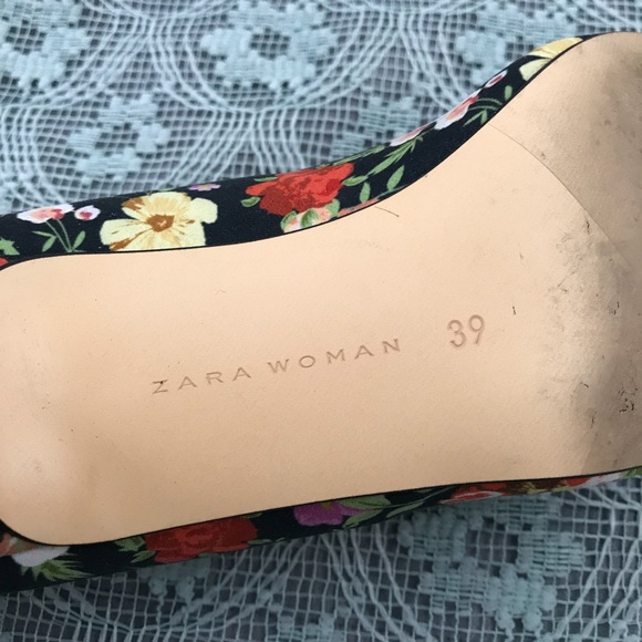 Zara Floral Ankle Sock Boots with Heel - Picture 3 of 7